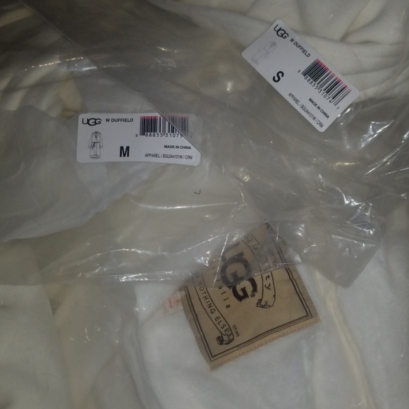 Ugg Robe - Picture 7 of 7